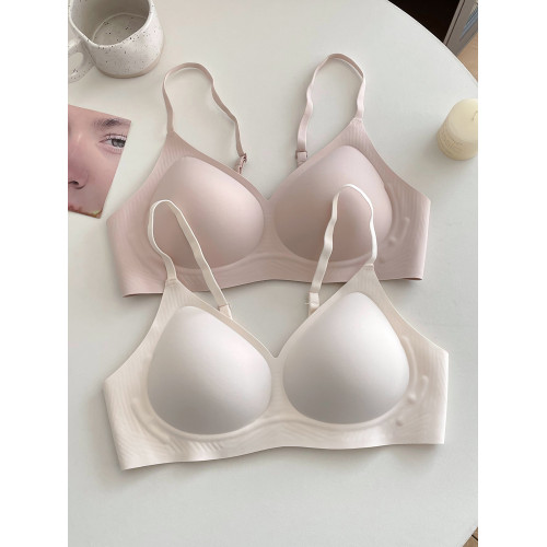 穿出圓圓胸！舒適無痕內衣女小胸聚攏無鋼圈防下垂收副乳運動文胸