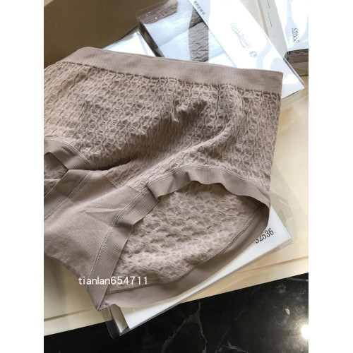 日單 很舒服~超值四條裝 襠部含真絲！女士超舒適裸感內褲