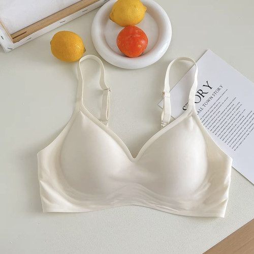 牛奶絲無痕內衣女無鋼圈大胸顯小胸聚攏上托3D軟支撐睡眠薄款文胸
