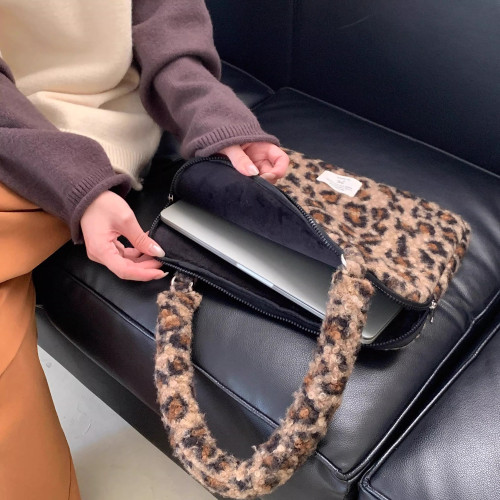 法國Maje Franch筆記型電腦包14寸2026新款女士單肩包通勤豹紋高級感適用蘋果macbookair13.3聯想華爲pro16寸