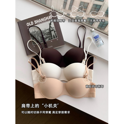 日本無痕光面內衣女小胸聚攏顯大半圓球上薄下厚無鋼圈防下垂文胸