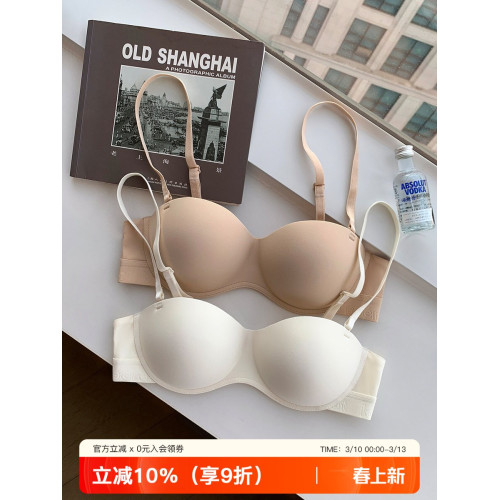 日本無痕光面內衣女小胸聚攏顯大半圓球上薄下厚無鋼圈防下垂文胸