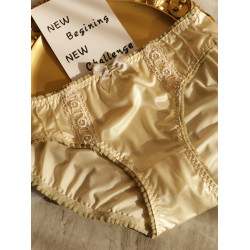 新款日系輕奢感緞面內褲女中腰舒適包臀輕熟可愛大碼少女生三角褲