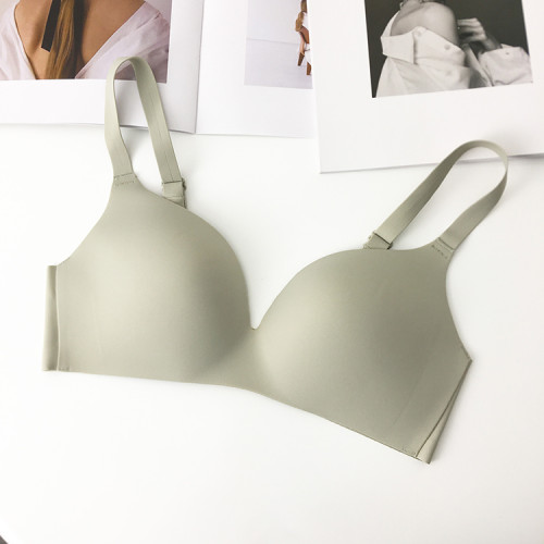 日本無痕文胸隱形內衣女一片式光面裸感大胸顯小超薄款夏季透氣