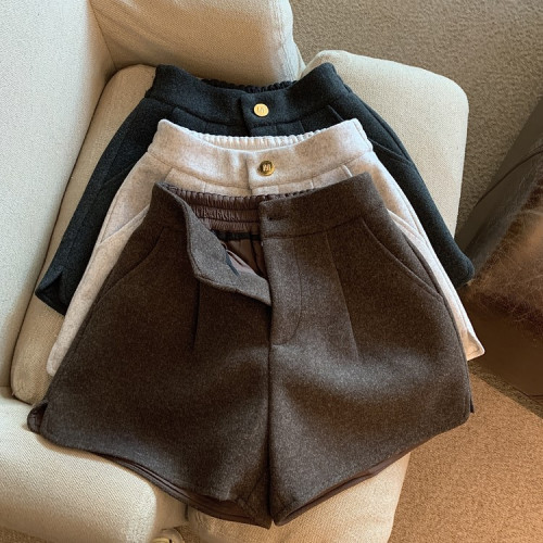 胖MM松緊腰毛呢加厚短褲女外穿2025秋冬百搭新款高腰a字濶腿靴褲