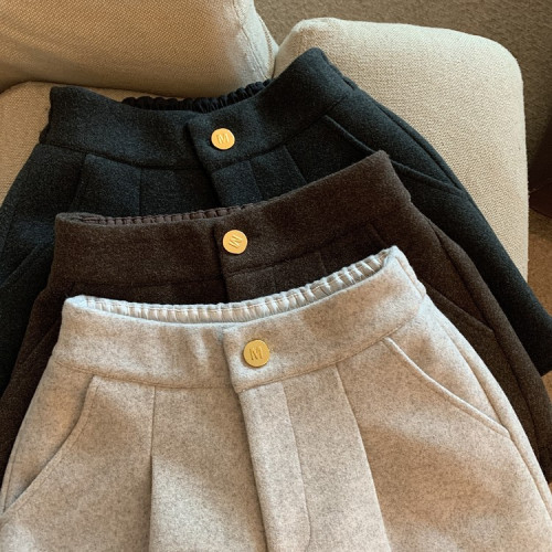 胖MM松緊腰毛呢加厚短褲女外穿2025秋冬百搭新款高腰a字濶腿靴褲