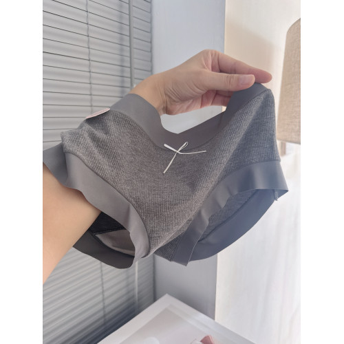 閉眼入的款不廻購算我輸！巨舒適三條裝女士桑蠶絲檔無痕裸色內褲