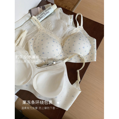 馨幫幫Bra 甜美碎花蕾絲無痕內衣女小胸聚攏舒適無鋼圈防下垂文胸 馨幫幫Bra 甜美碎花蕾絲無痕內衣女小胸聚攏舒適無鋼圈防下垂文胸