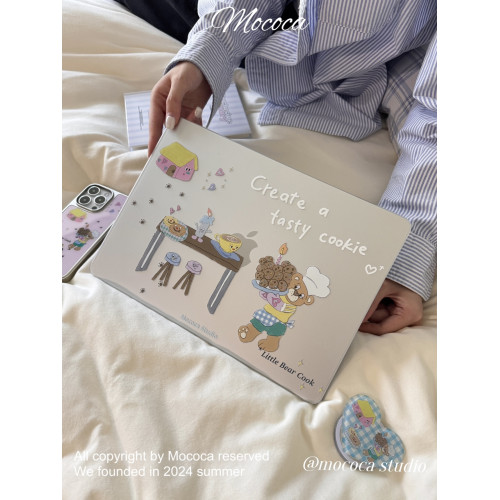 MOCOCA《小熊甜品師》韓國可愛原創插畫進口pc透明硬殼防磕碰適用於Macbook蘋果pro電腦air保護套13寸14寸 MOCOCA《小熊甜品師》韓國可愛原創插畫進口pc透明硬殼防磕碰適用於Macbook蘋果pro電腦air保護套13寸14寸