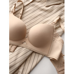 日本輕木棉內衣女無鋼圈薄款小胸聚攏無痕調整型防下垂文胸罩套裝