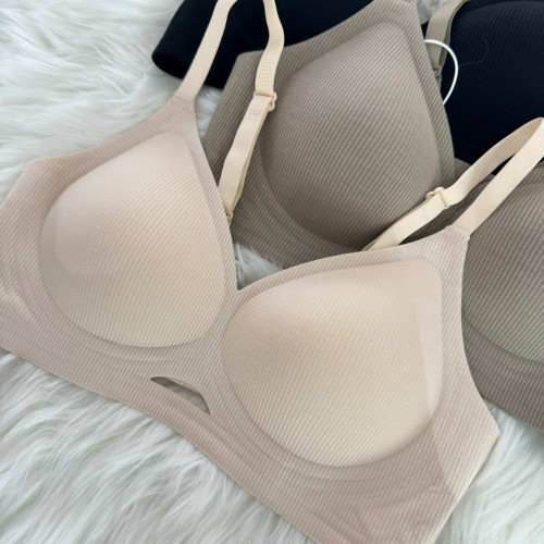美月馨5517無痕固定一體杯女士薄款文胸聚攏一片式無痕無鋼圈內衣