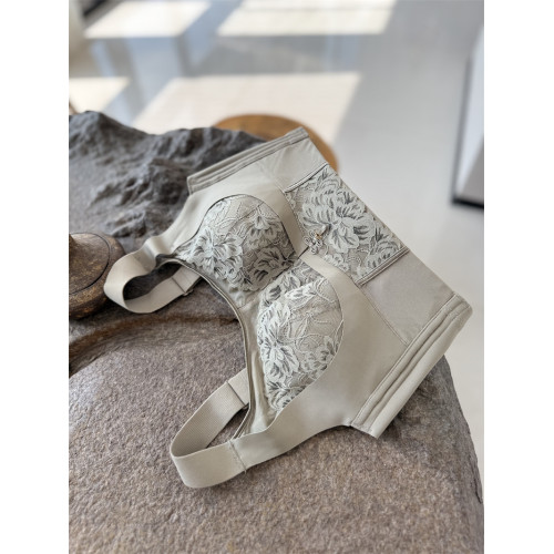 suregirl東方美五排釦美體調整型抹胸式大碼無鋼圈大胸顯小文胸女