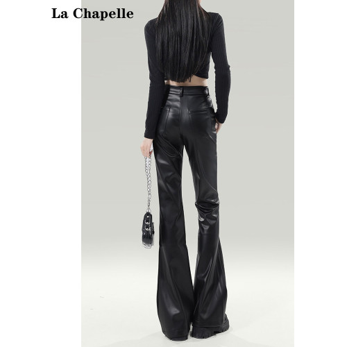 拉夏貝爾黑色皮褲女2025新爆款秋冬加厚小個子高腰休閒微喇叭褲子