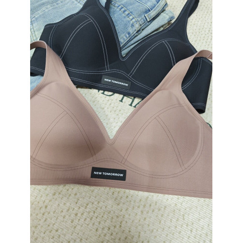 雲感零感無痕內衣女夏季小胸聚攏提拉無鋼圈收副乳防下垂文胸罩