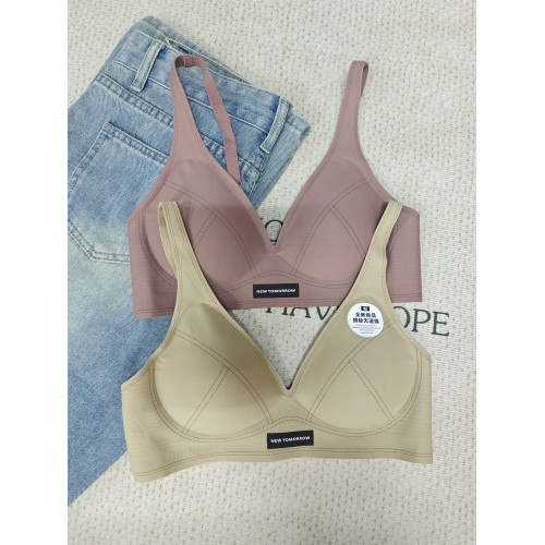 雲感零感無痕內衣女夏季小胸聚攏提拉無鋼圈收副乳防下垂文胸罩