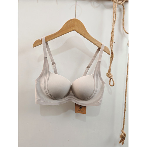 小胸反重力提拉無痕內衣女聚攏顯大收副乳防下垂無鋼圈女士文胸罩