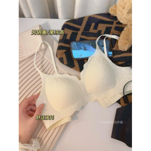 清純白開水 無痕內衣女顯胸小胸聚攏上托軟支撐無鋼圈文胸罩薄款