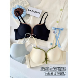 六隻兔子內衣女小胸聚攏顯大胸罩無鋼圈側收副乳防下垂蕾絲文胸