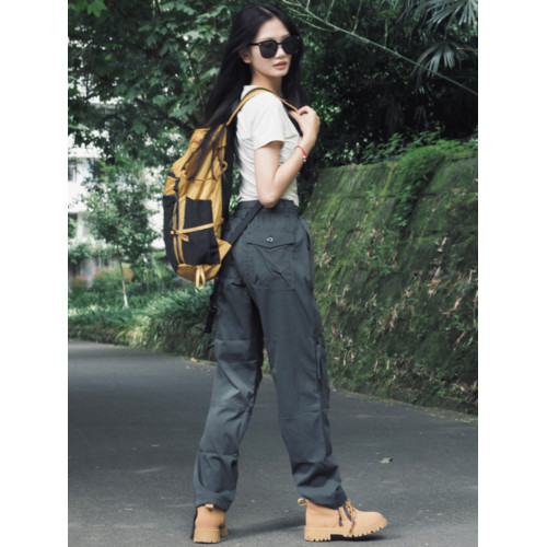 戶外登山褲女徒步秋季防風防水速乾褲美式工裝褲女款加絨沖鋒褲男