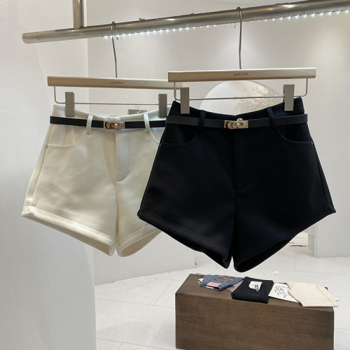 2024年秋冬新款韓系時尚氣質簡約百搭休閒高腰黑色毛呢濶腿短褲女