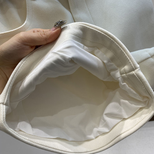 2024年秋冬新款韓系時尚氣質簡約百搭休閒高腰黑色毛呢濶腿短褲女