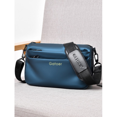 多拉鍊斜後後背包男士單肩包時尚戶外小方包多層小後後背包小型圓筒包新款