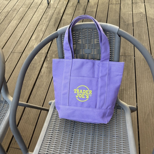 Trader Joe's缺德舅托特包 2025萬聖節限量款帆布包 Trader Joe's缺德舅托特包 2025萬聖節限量款帆布包