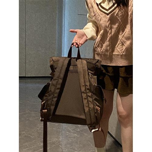 錢一波痛包｜巧克力棕15cm娃穀兩用學院風追星大食量雙肩日常後後背包