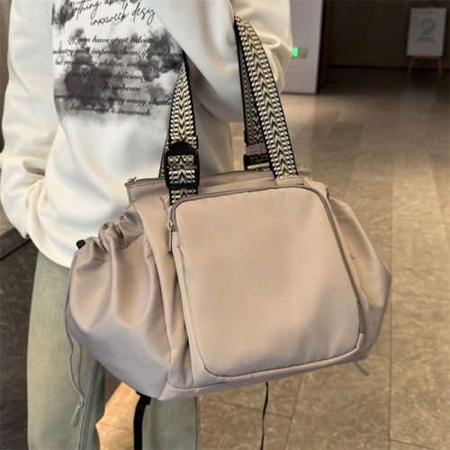 百變搖籃旅行大容量多功能時尚手提雙肩包2026母嬰外出輕便媽咪包