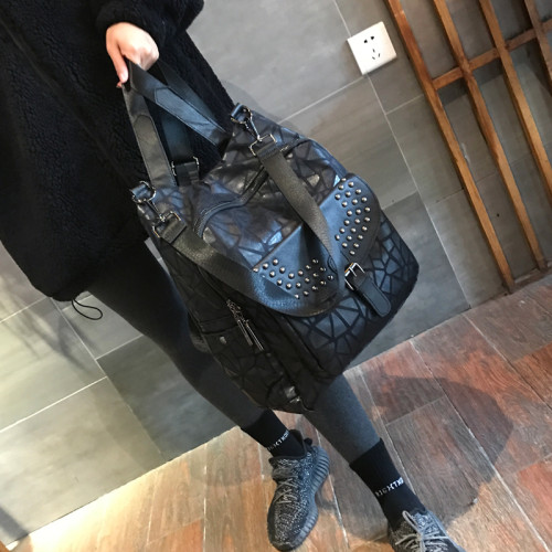 創意個性幾何圖案雙肩包女2026休閒大容量輕便旅遊後後背包鉚釘兩用包