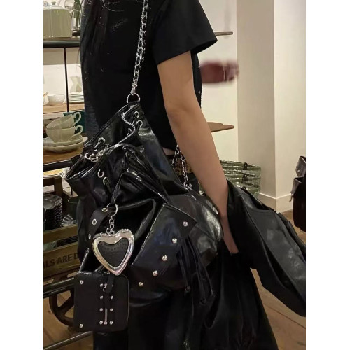 4月末deinet 韓國設計師品牌 25春季新款 多背式鏈條鉚釘設計後後背包