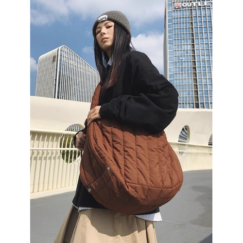 個性超輕羽絨包休閒日常百搭餃子包大容量單肩包原創斜後後背包托特包