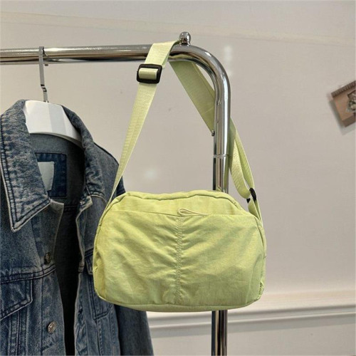 新款尼龍小方包防水輕便布包包休閒百搭單肩挎包女手機包 新款尼龍小方包防水輕便布包包休閒百搭單肩挎包女手機包