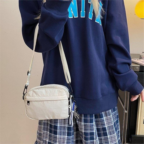 新款尼龍小方包防水輕便布包包休閒百搭單肩挎包女手機包 新款尼龍小方包防水輕便布包包休閒百搭單肩挎包女手機包