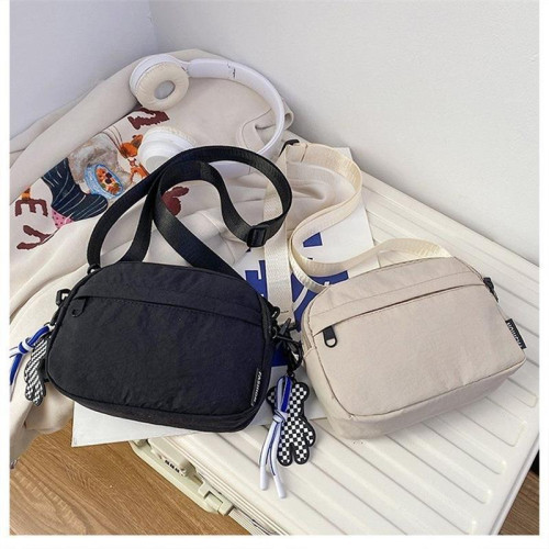 新款尼龍小方包防水輕便布包包休閒百搭單肩挎包女手機包 新款尼龍小方包防水輕便布包包休閒百搭單肩挎包女手機包