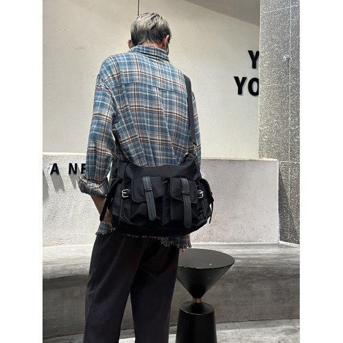 YUEN設計款ins大容量單肩通勤百搭街頭手提斜後後背包男女復古暗黑系