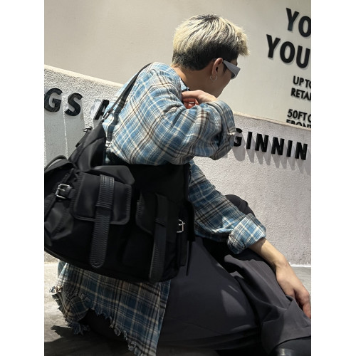 YUEN設計款ins大容量單肩通勤百搭街頭手提斜後後背包男女復古暗黑系