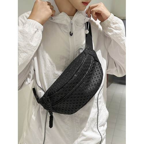 軟皮胸包女2026新款休閒百搭斜後後背包簡約運動腰包防水男款騎行後後背包