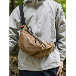 潮牌斜後後背包女日系工裝休閒單肩包防水大容量中性學生上課餃子包男