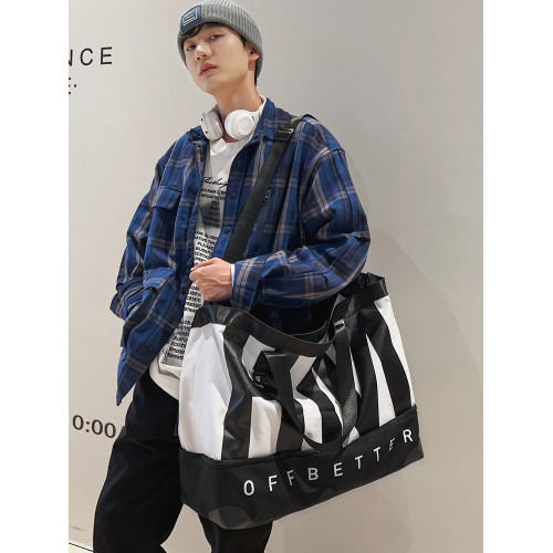 潮牌健身包男旅行包女大容量後後背包手提斜背短途行李袋運動大學生潮 潮牌健身包男旅行包女大容量後後背包手提斜背短途行李袋運動大學生潮