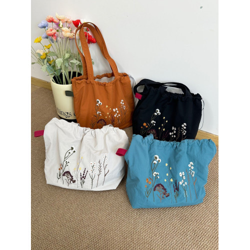 新款日系復古乾花刺綉托特包森系尼龍束口包大容量單肩通勤上課包 新款日系復古乾花刺綉托特包森系尼龍束口包大容量單肩通勤上課包