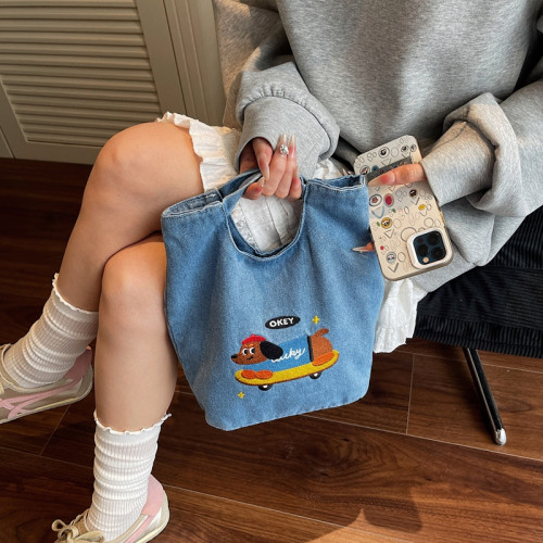 牛仔布手拎包復古小衆帆布包百搭輕便通勤時尚2025新款刺綉手提包 牛仔布手拎包復古小衆帆布包百搭輕便通勤時尚2025新款刺綉手提包