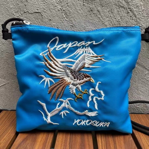 橫須賀重工刺綉輕量化小包戶外休閒美式單肩斜後後背包男女潮