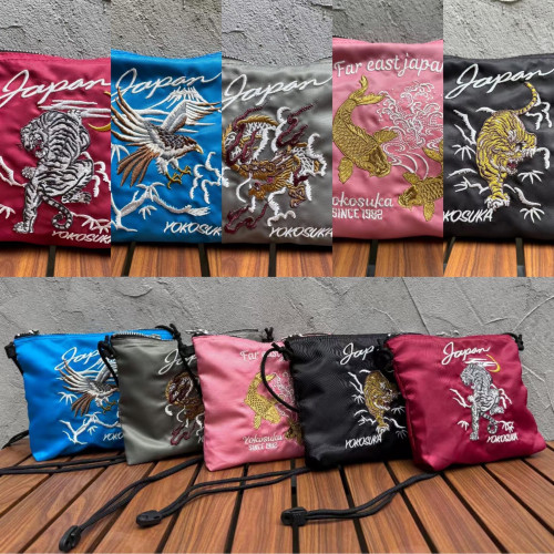 橫須賀重工刺綉輕量化小包戶外休閒美式單肩斜後後背包男女潮