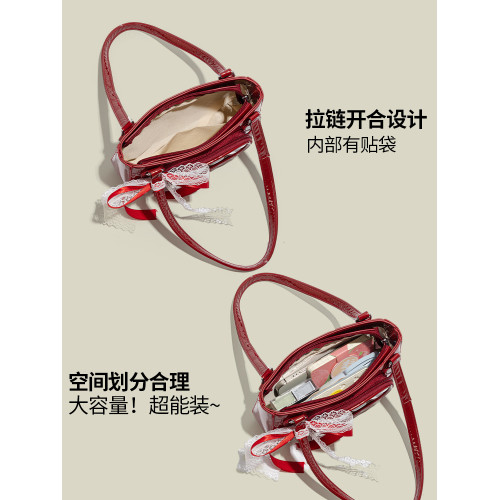 洋叮貓正品設計愛心紅色痛包女小食量穀子吧唧辣妹百搭日常腋下包