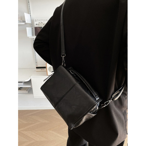 極簡風軟皮休閒斜後後背包男百搭潮流通勤單肩包復古高級感手提小方包