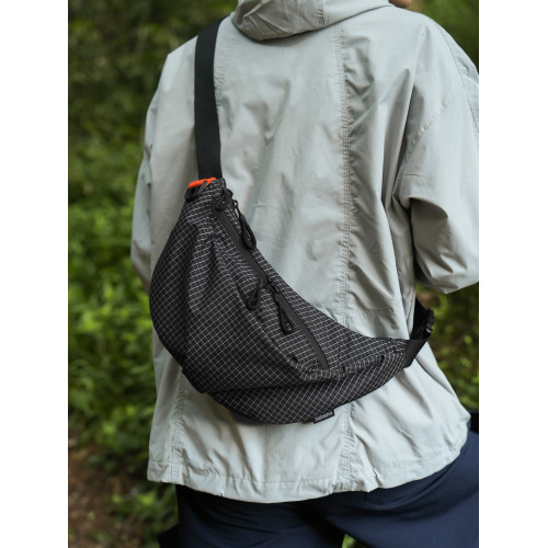 工裝風斜後後背包防潑水大容量郵差包運動騎行餃子包女潮牌個性單肩包