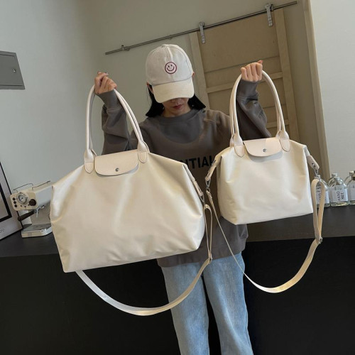 尼龍短途出差旅行包健身大包大容量手提包女瑜珈訓練運動包單肩包 尼龍短途出差旅行包健身大包大容量手提包女瑜珈訓練運動包單肩包