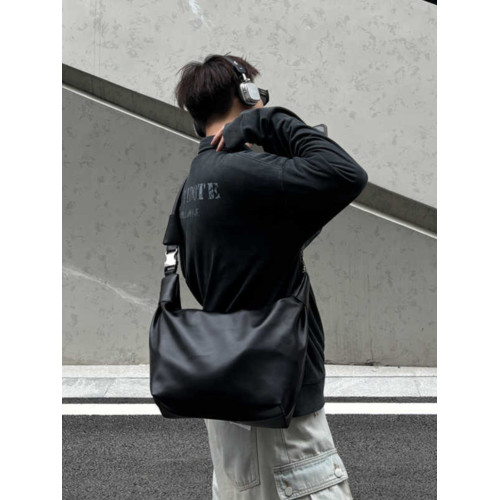 YUEN韓國高級感單肩斜背復古ins餃子包男女旅行通勤包大容量托特