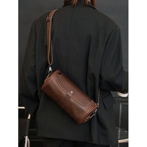 時尚潮流小包男單肩包街頭潮牌圓筒包復古斜後後背包2026新款小後後背包